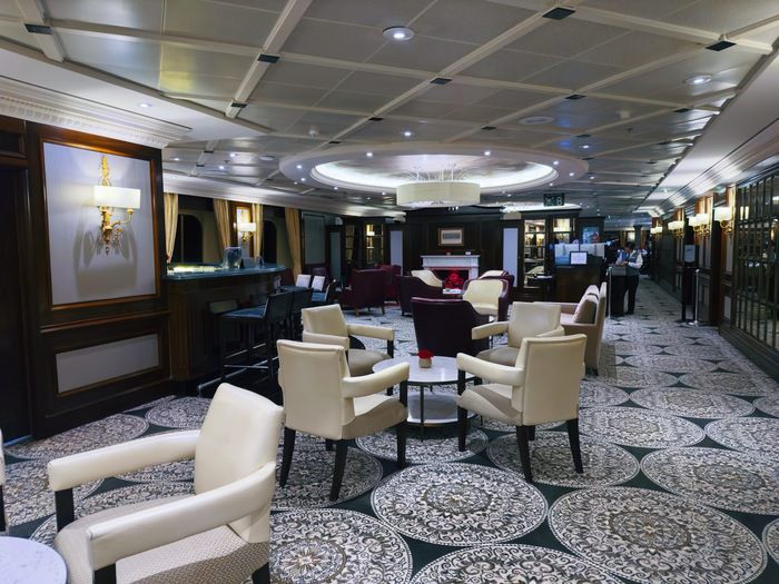 Discoveries Lounge